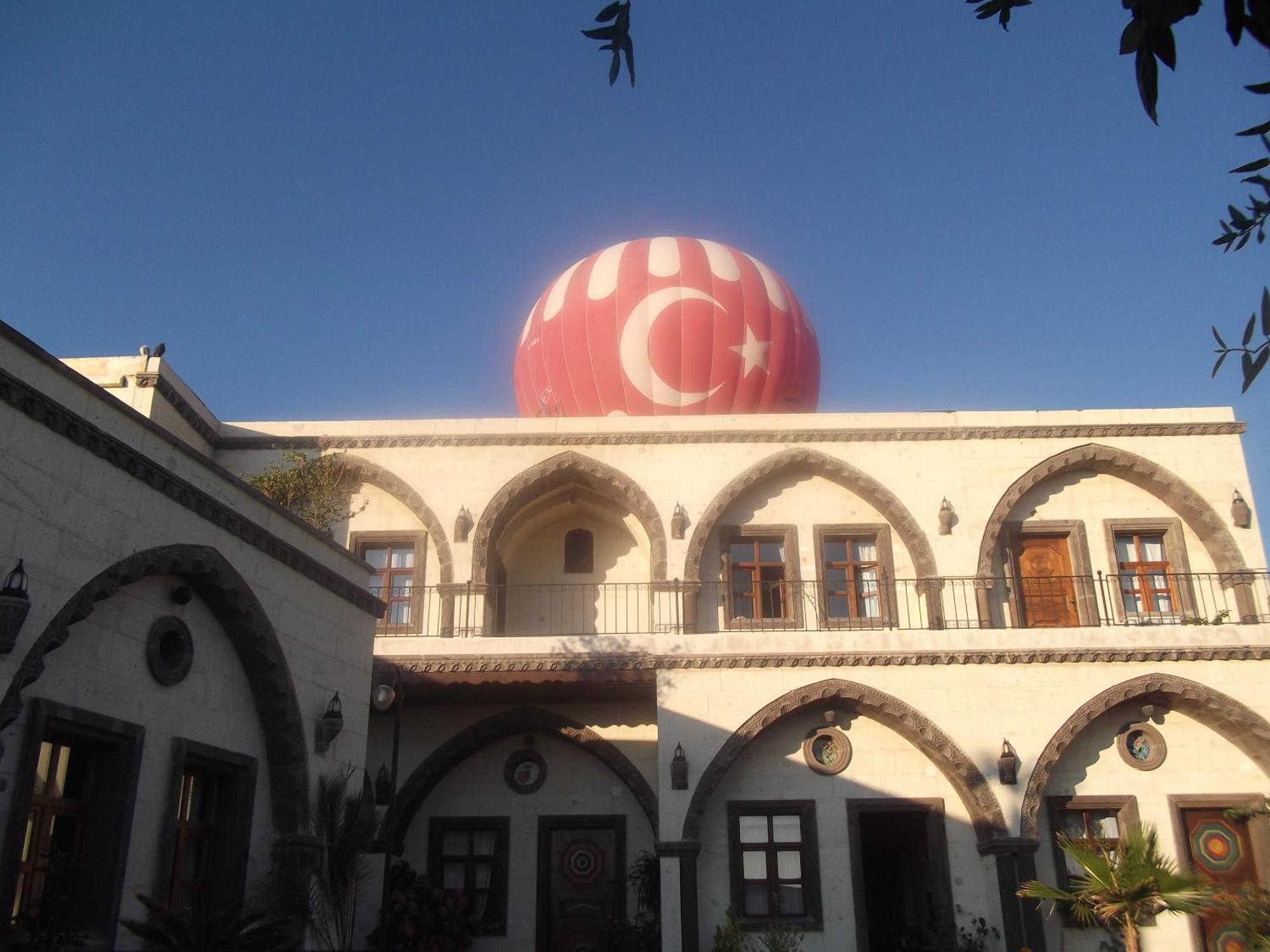 Hotel Lalesaray Ючхисар Екстериор снимка
