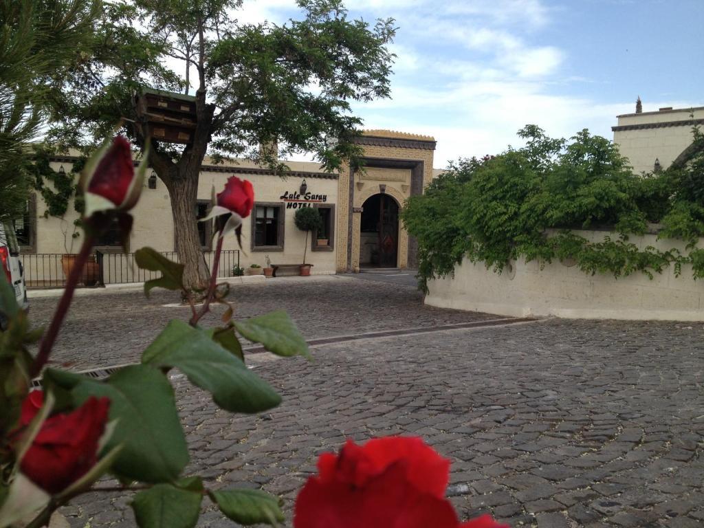Hotel Lalesaray Ючхисар Екстериор снимка