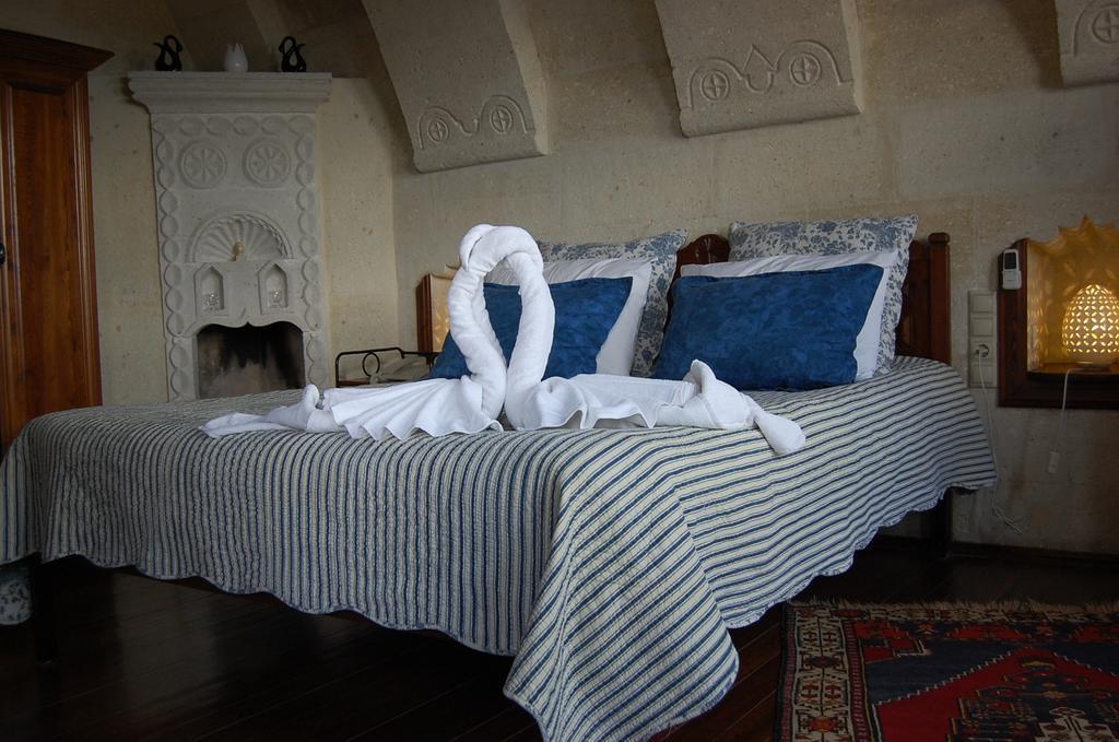 Hotel Lalesaray Ючхисар Екстериор снимка