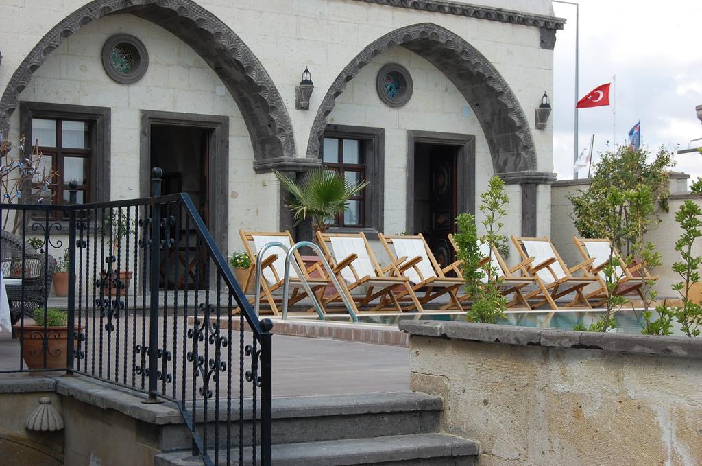 Hotel Lalesaray Ючхисар Екстериор снимка