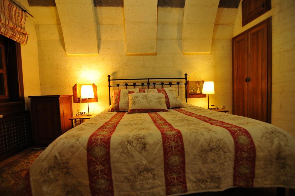 Hotel Lalesaray Ючхисар Екстериор снимка