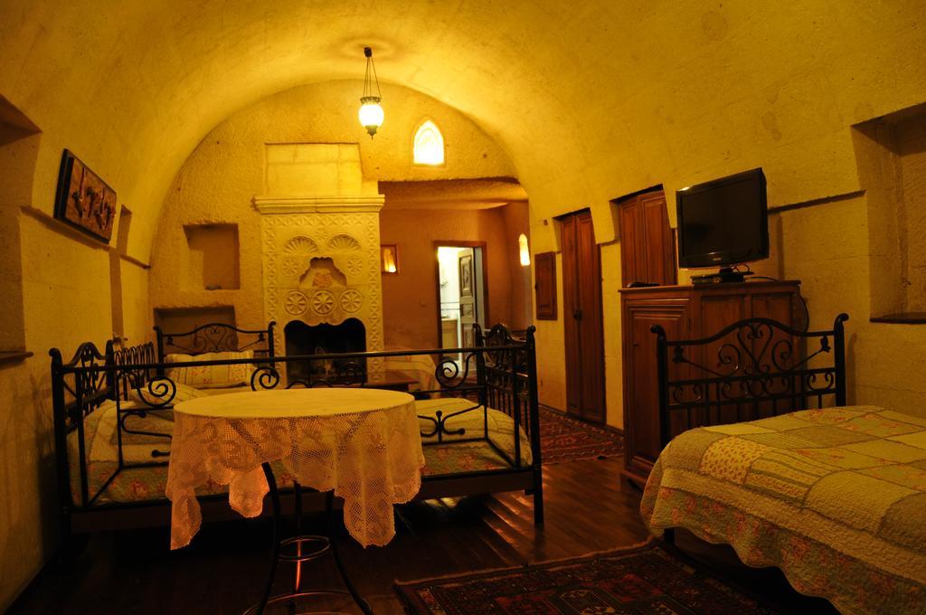 Hotel Lalesaray Ючхисар Екстериор снимка