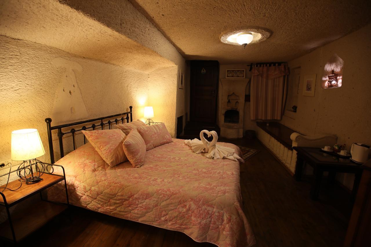 Hotel Lalesaray Ючхисар Екстериор снимка
