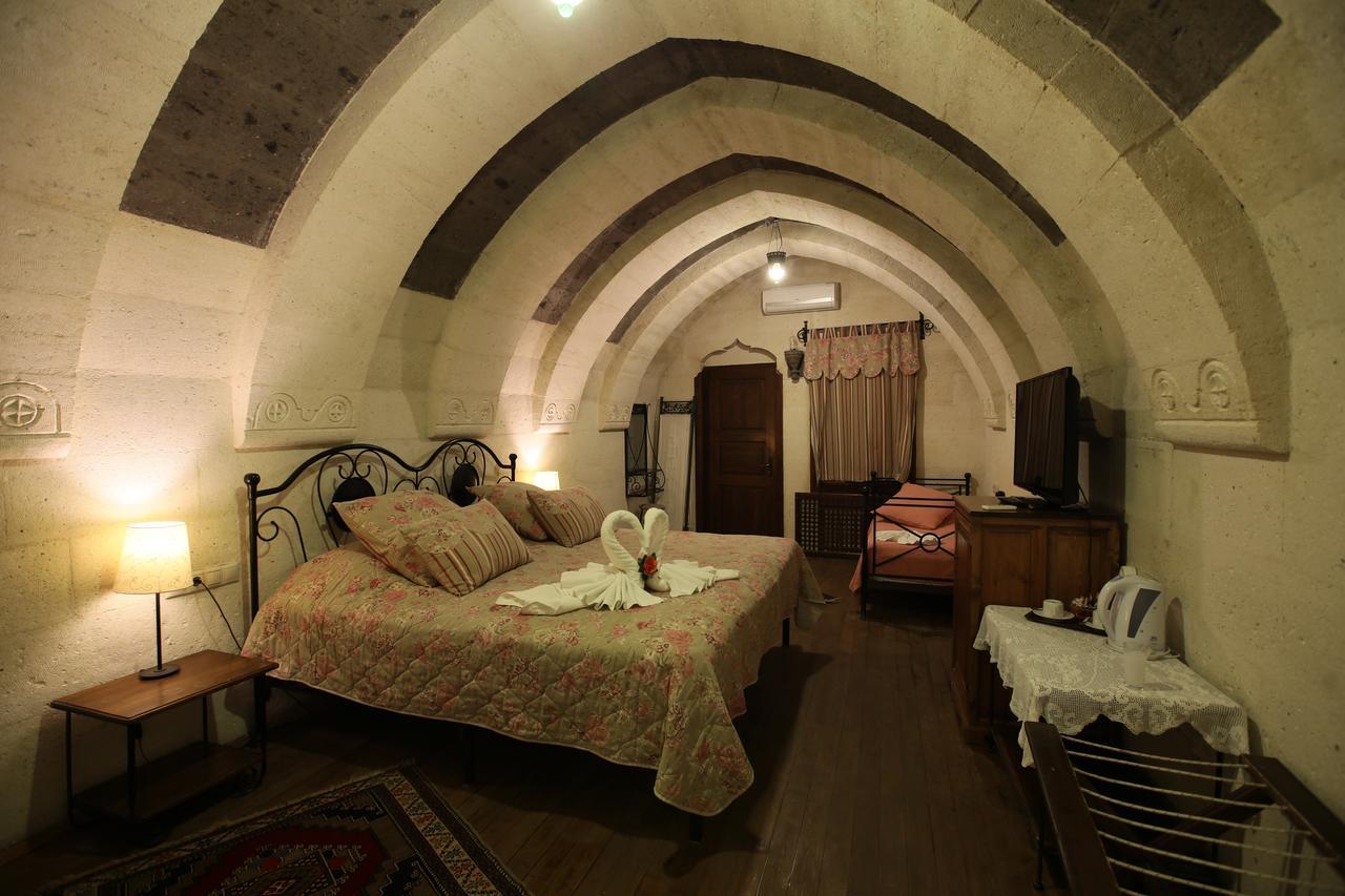Hotel Lalesaray Ючхисар Екстериор снимка